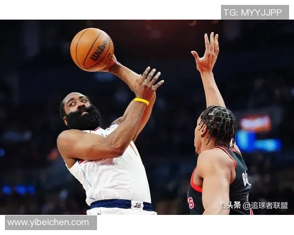 哈登火力全开半场表现惊艳独得22分助球队掌控比赛节奏